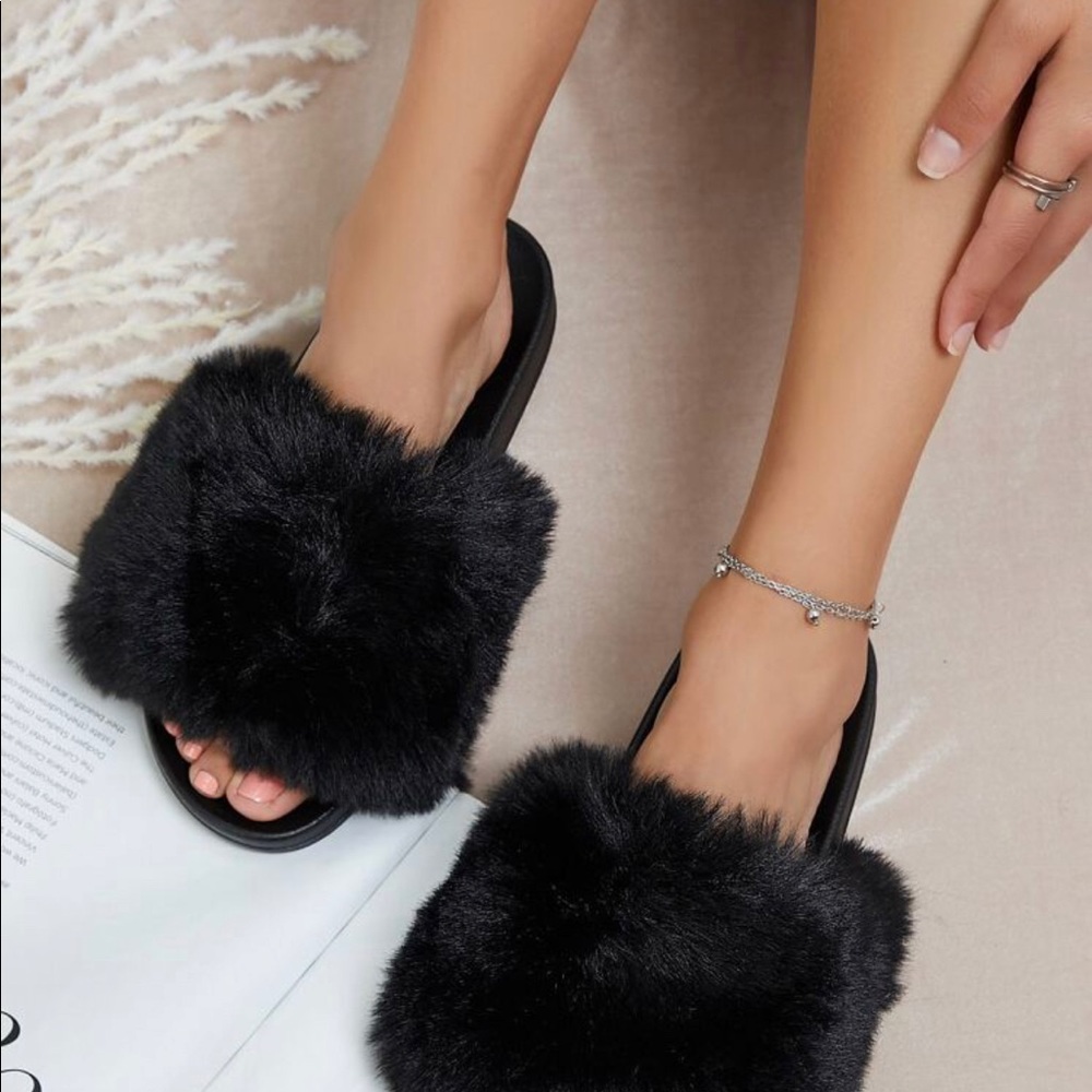 Faux Fur Slides Black - Picture 3 of 5